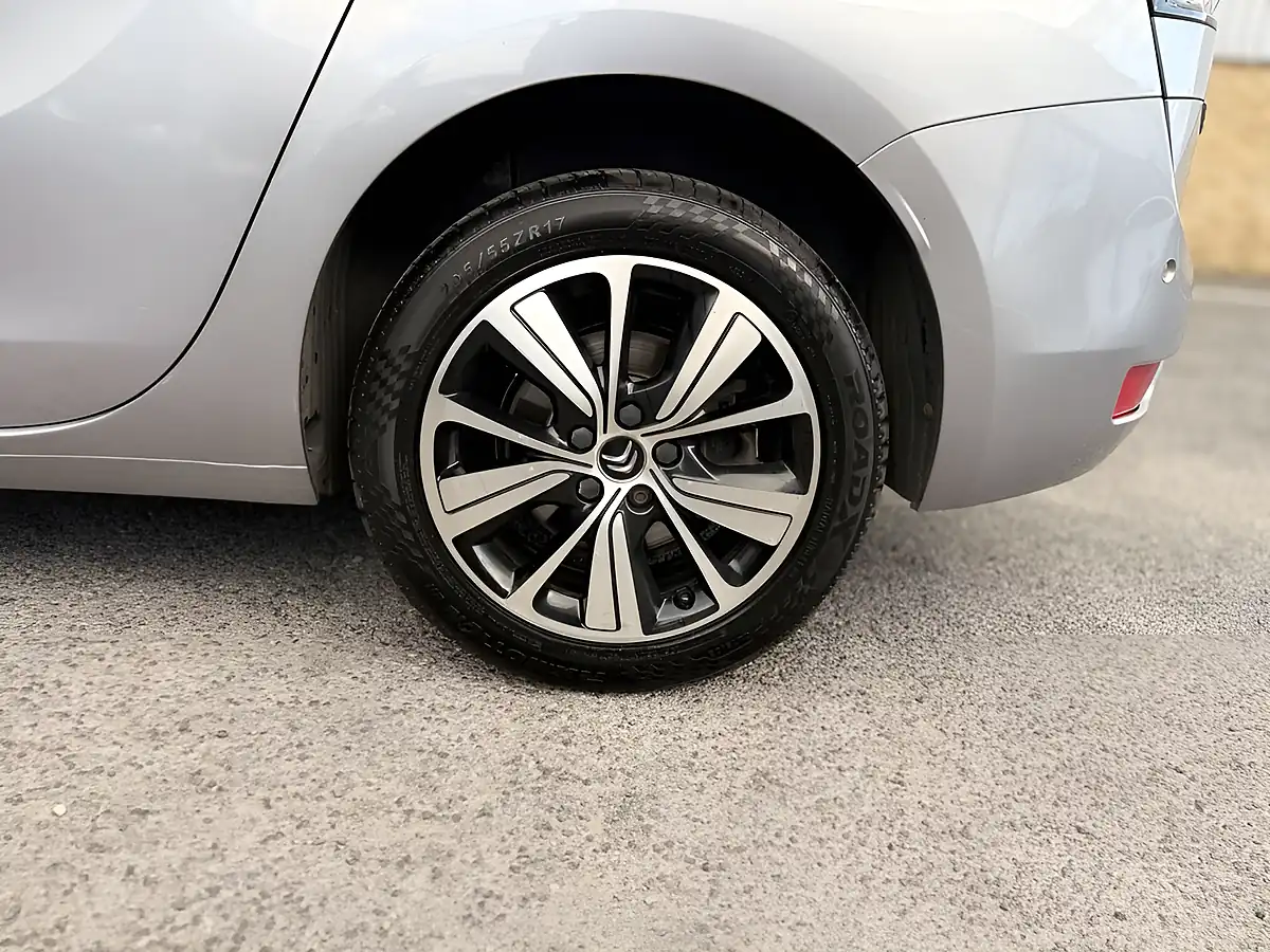 Used 2019 Citroen Grand C4 Spacetourer Flair Grey - Interior and Exterior details 18