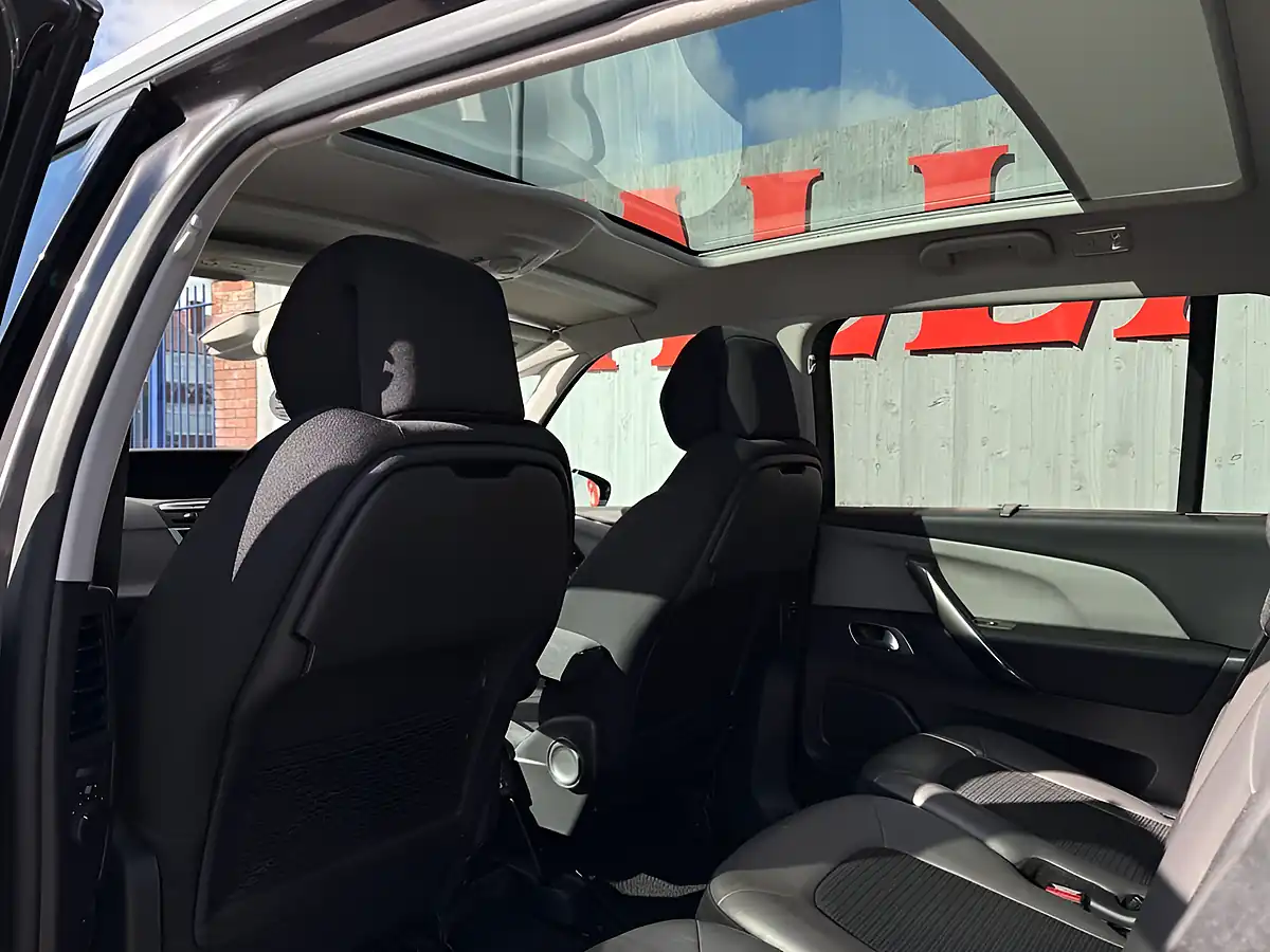 Used 2019 Citroen Grand C4 Spacetourer Flair Grey - Interior and Exterior details 14