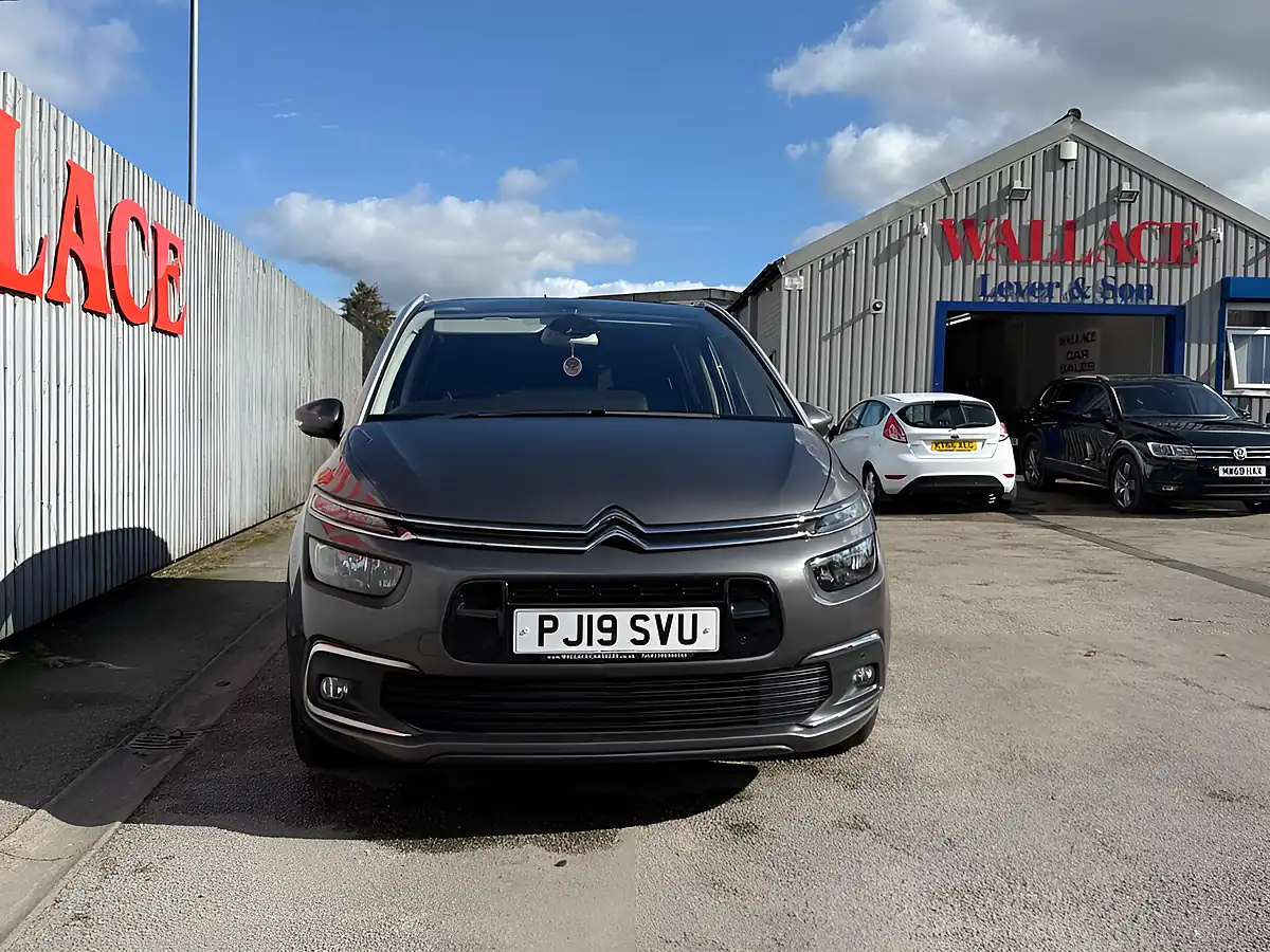 Used 2019 Citroen Grand C4 Spacetourer Flair Grey - Interior and Exterior details 9