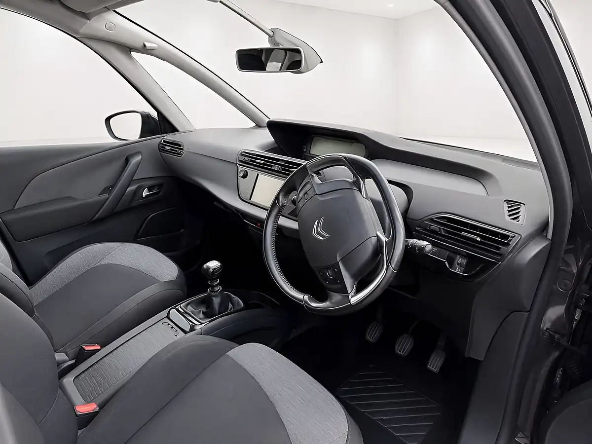 Used 2019 Citroen Grand C4 Spacetourer Touch Edition Black - Interior and Exterior details 7