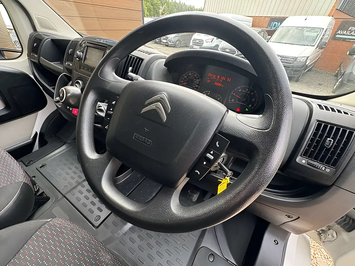 Used 2019 Citroen Relay Enterprise Blue White - Interior and Exterior details 16