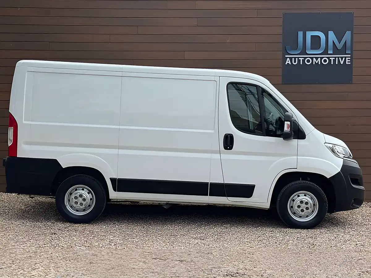 Used 2019 Citroen Relay Enterprise Blue White - Interior and Exterior details 2