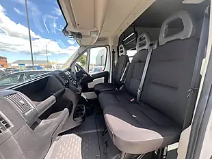 Used 2019 Citroen Relay Enterprise White - Interior and Exterior details 13