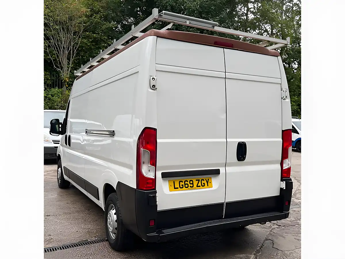 Used 2019 Citroen Relay Enterprise White - Interior and Exterior details 11