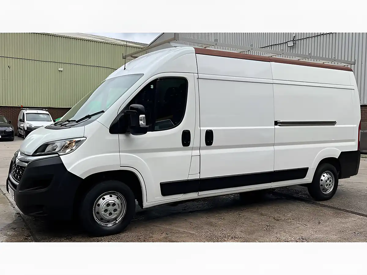 Used 2019 Citroen Relay Enterprise White - Interior and Exterior details 13