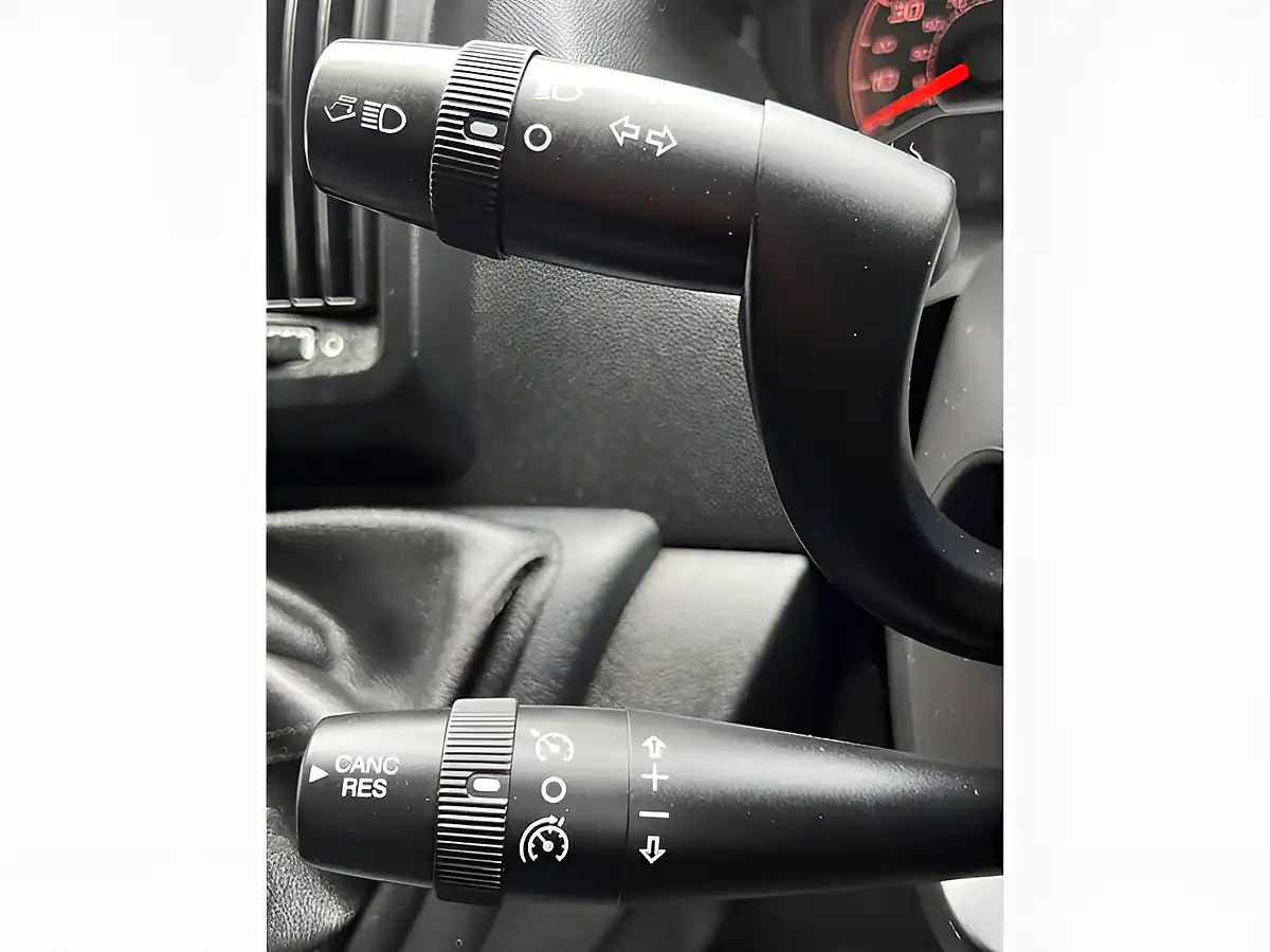 Used 2019 Citroen Relay Enterprise White - Interior and Exterior details 16