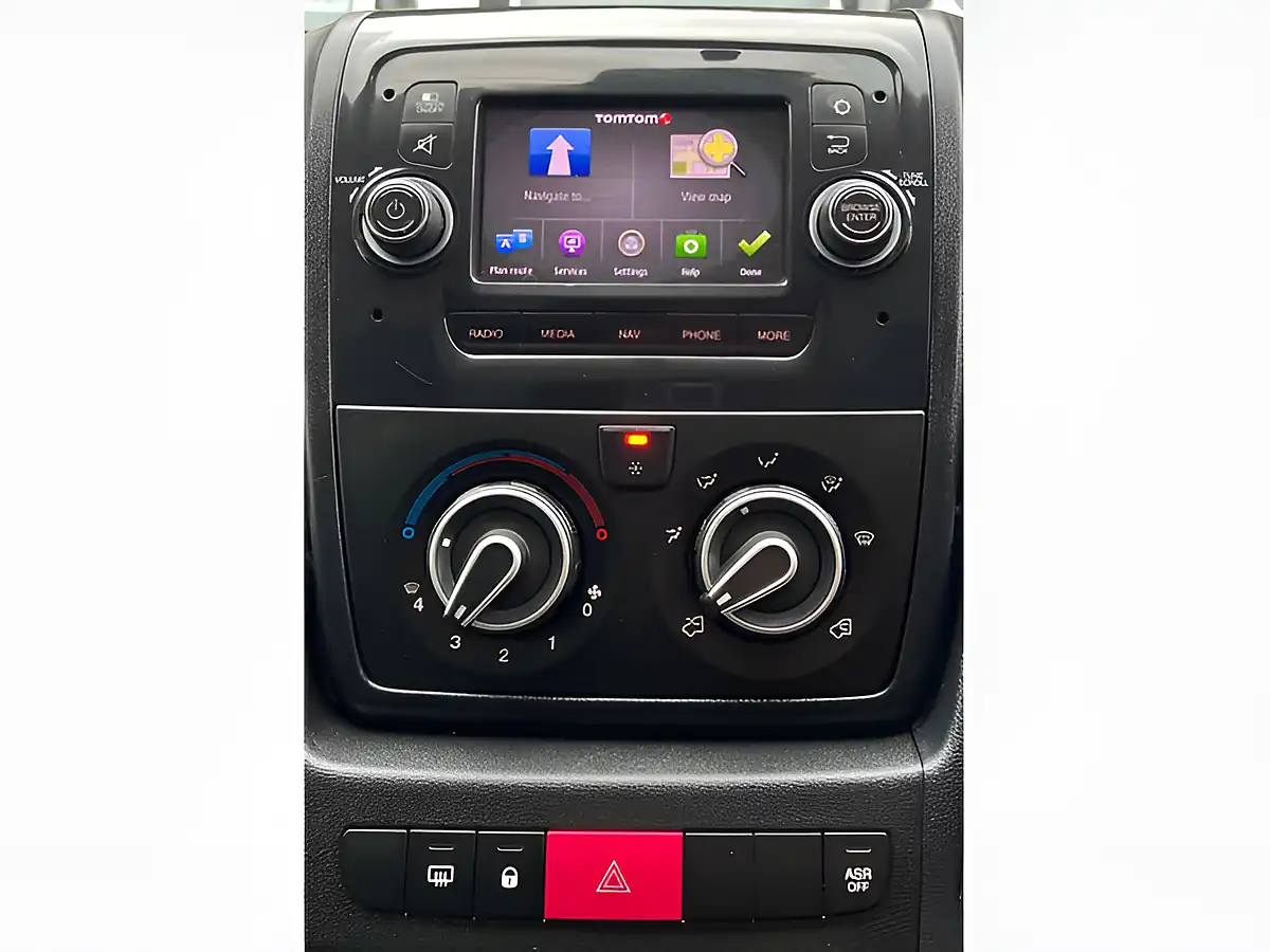 Used 2019 Citroen Relay Enterprise White - Interior and Exterior details 17
