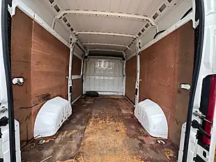 Used 2019 Citroen Relay Enterprise White - Interior and Exterior details 6