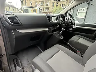 Used 2019 Citroen Spacetourer Business M Grey - Interior and Exterior details 11