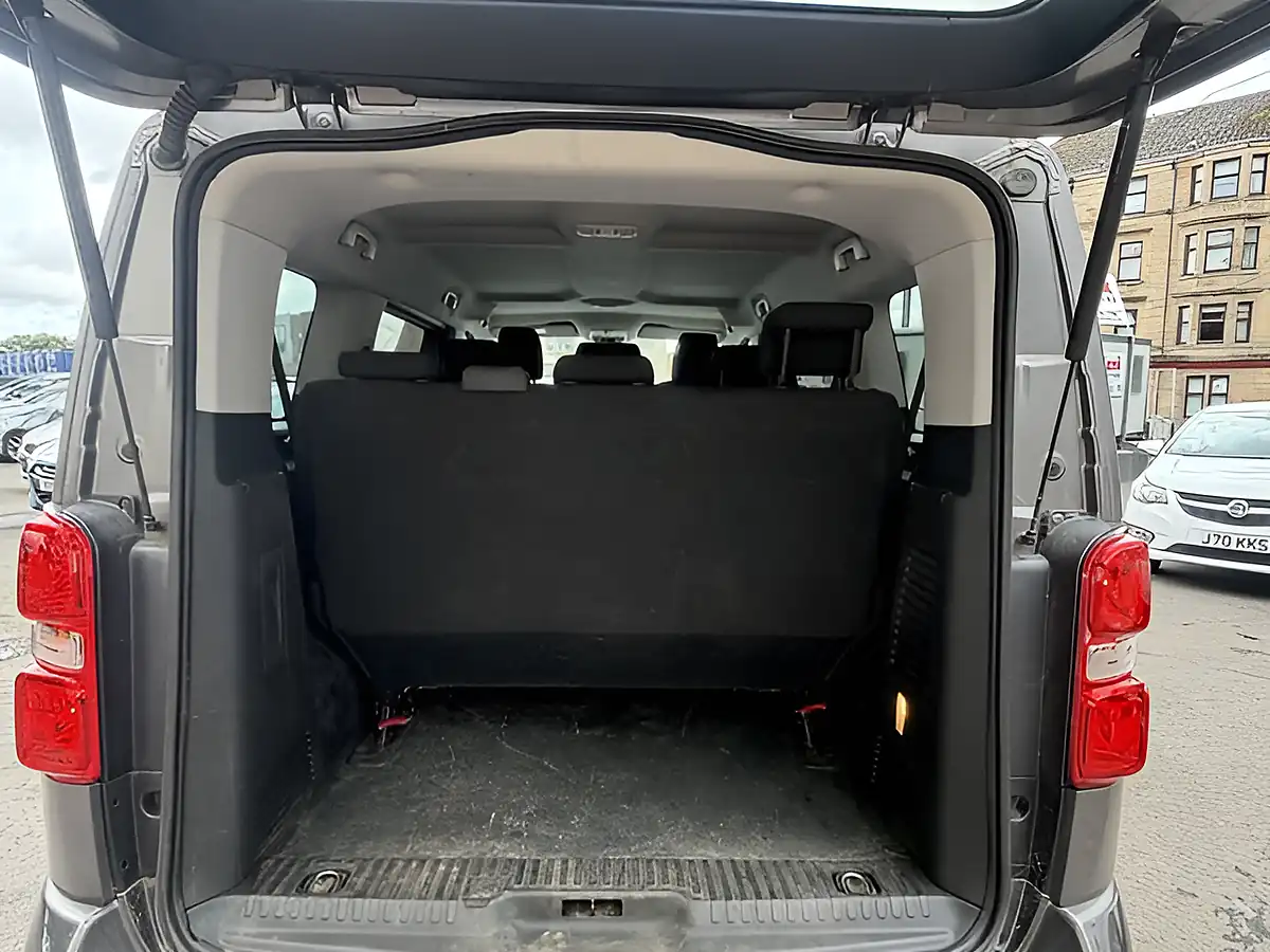 Used 2019 Citroen Spacetourer Business M Grey - Interior and Exterior details 15