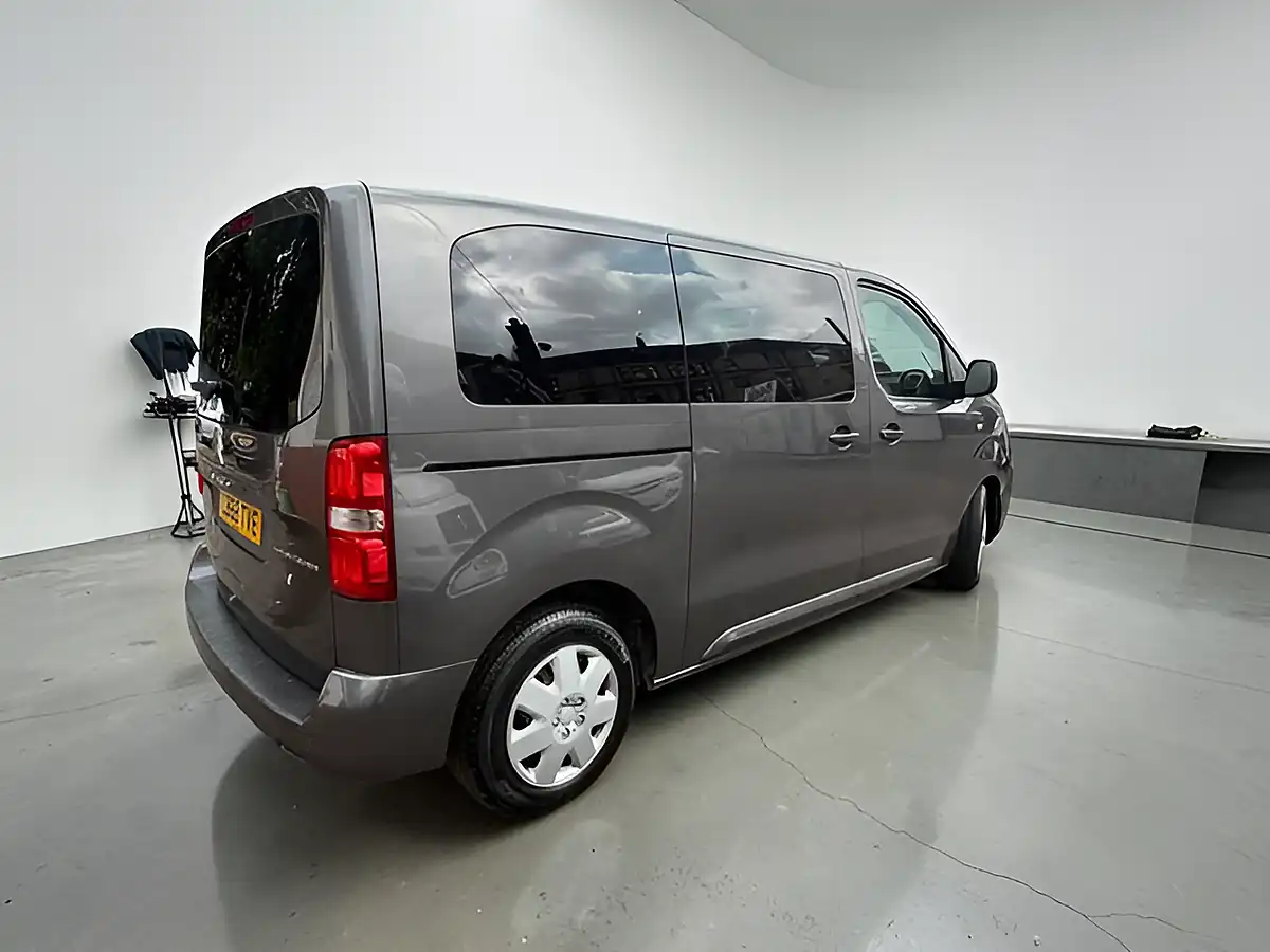 Used 2019 Citroen Spacetourer Business M Grey - Interior and Exterior details 4