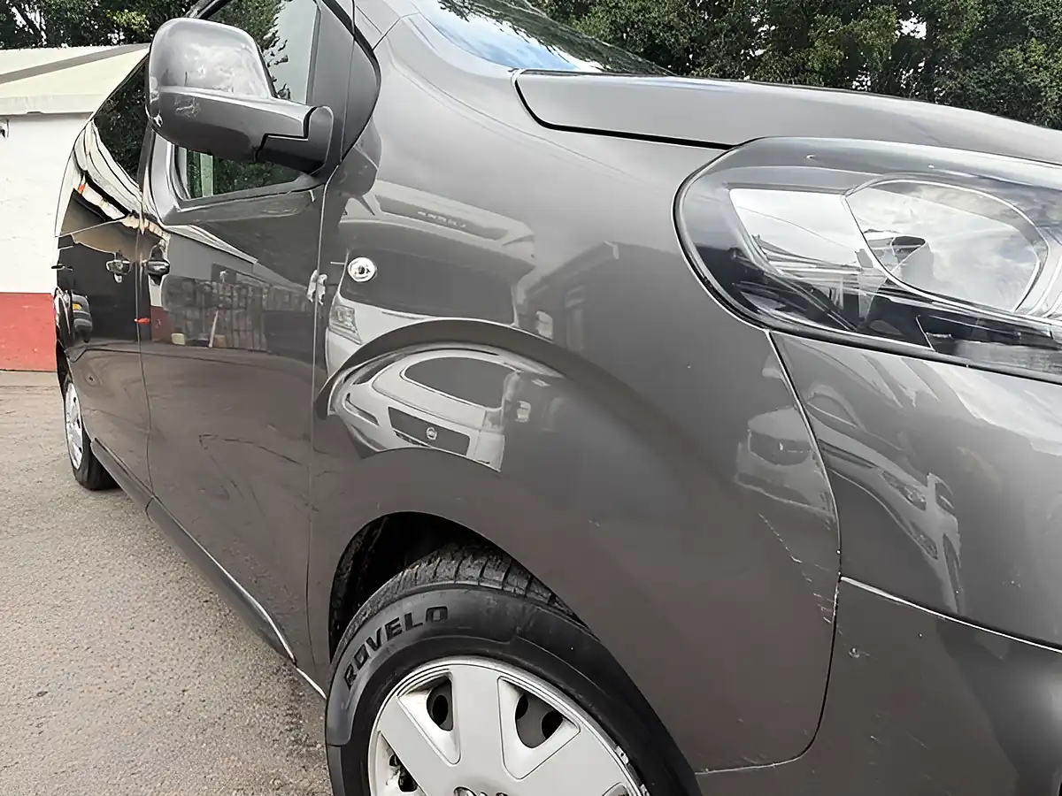 Used 2019 Citroen Spacetourer Business M Grey - Interior and Exterior details 8
