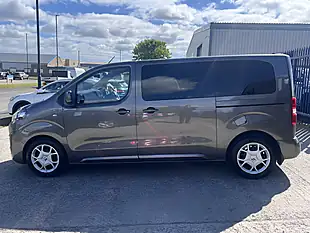 Used 2019 Citroen Spacetourer Feel M Platinum Grey Metallic - Interior and Exterior details 10