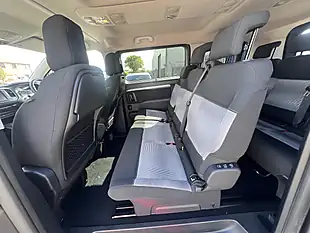 Used 2019 Citroen Spacetourer Feel M Platinum Grey Metallic - Interior and Exterior details 16