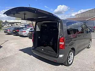 Used 2019 Citroen Spacetourer Feel M Platinum Grey Metallic - Interior and Exterior details 20