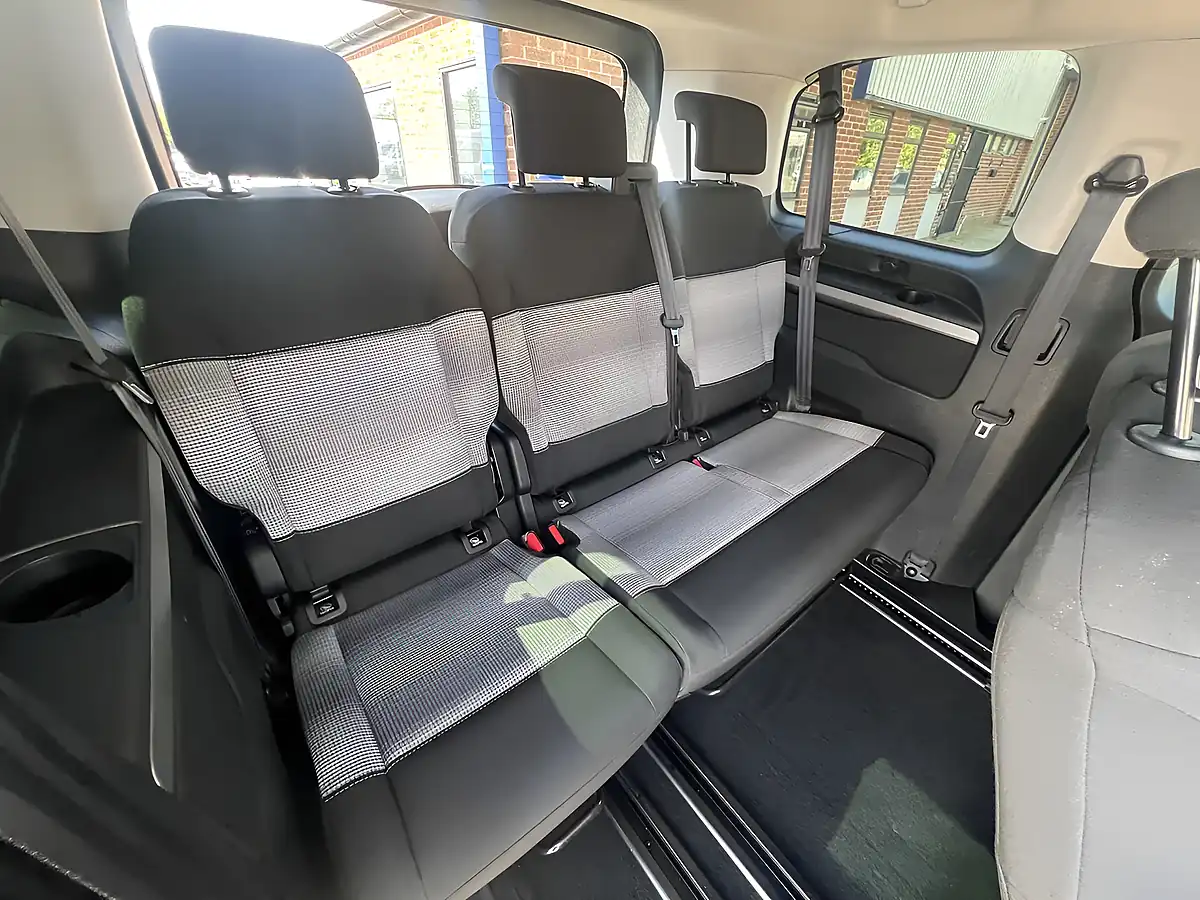 Used 2019 Citroen Spacetourer Feel M Platinum Grey Metallic - Interior and Exterior details 5