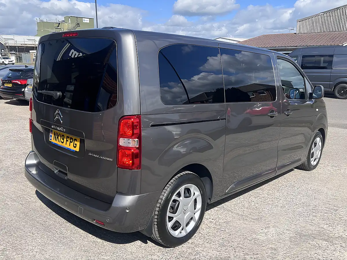 Used 2019 Citroen Spacetourer Feel M Platinum Grey Metallic - Interior and Exterior details 7