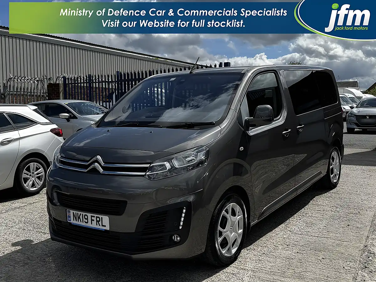 Used 2019 Citroen Spacetourer Feel M Platinum Grey Metallic - Interior and Exterior details 11
