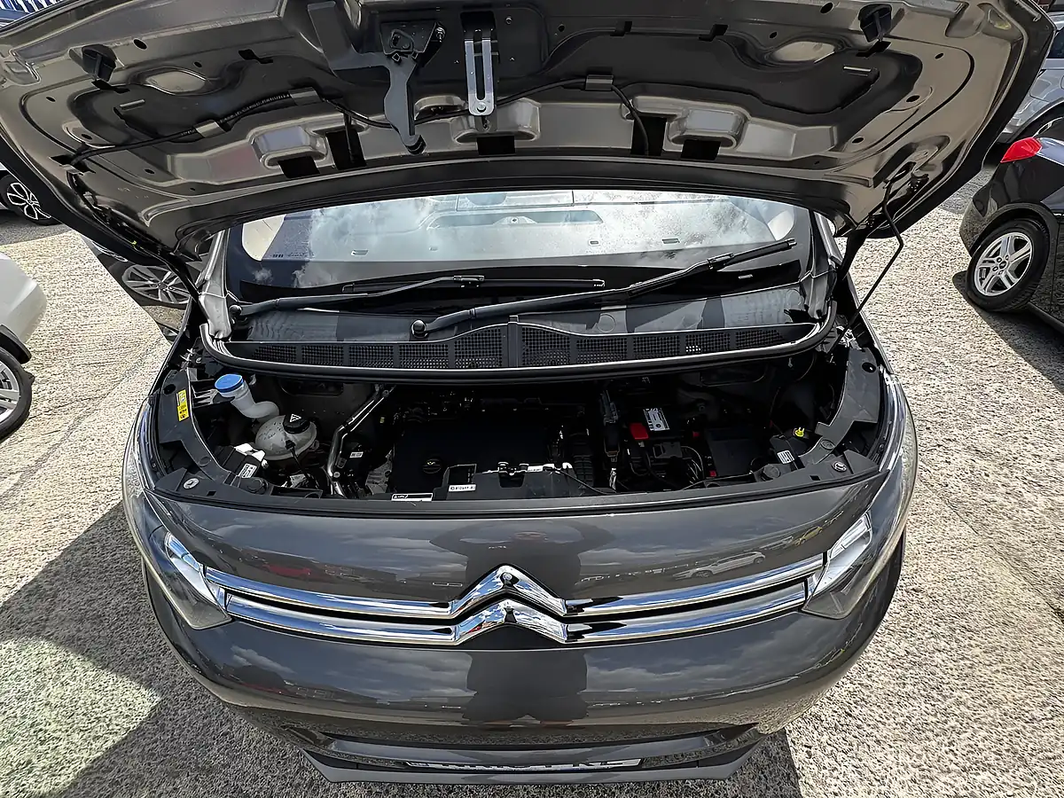 Used 2019 Citroen Spacetourer Feel M Platinum Grey Metallic - Interior and Exterior details 20