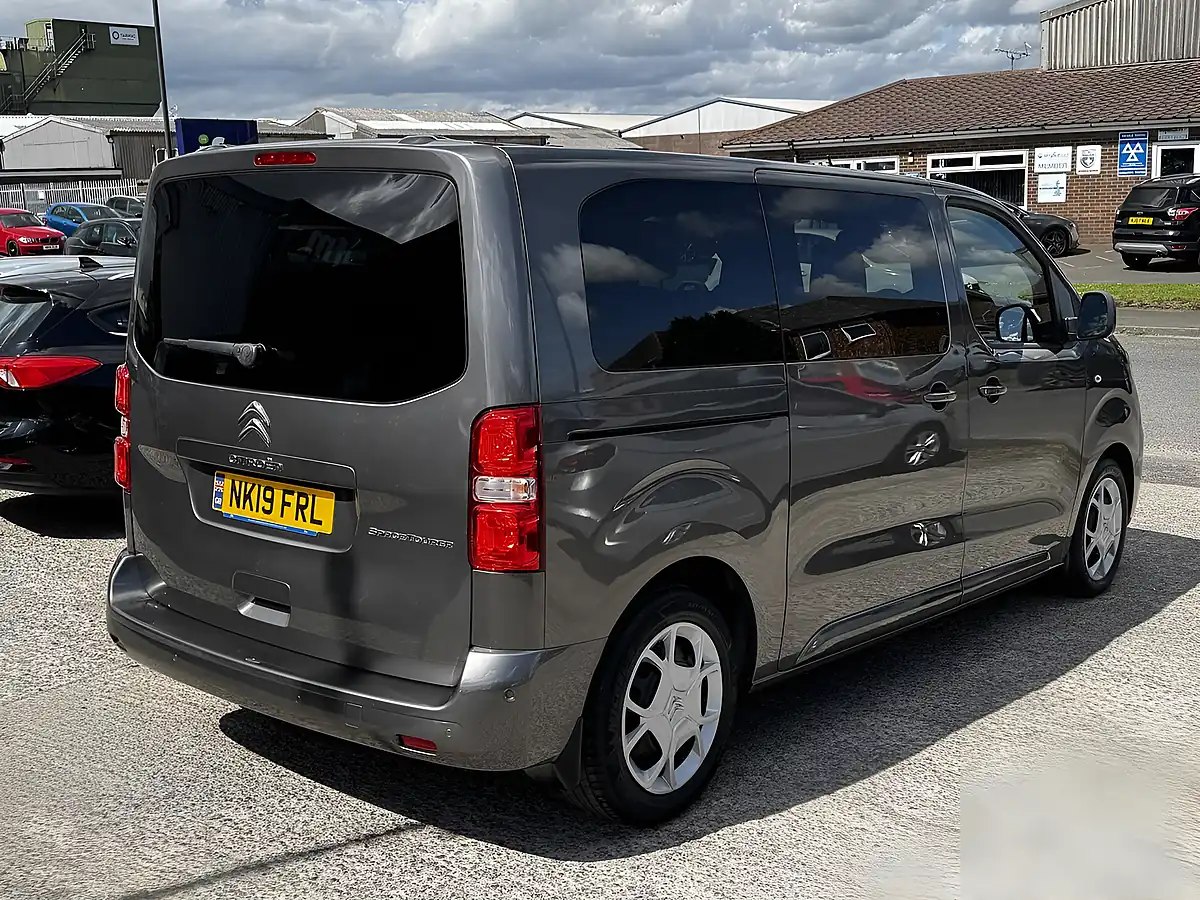 Used 2019 Citroen Spacetourer Feel M Platinum Grey Metallic - Interior and Exterior details 7