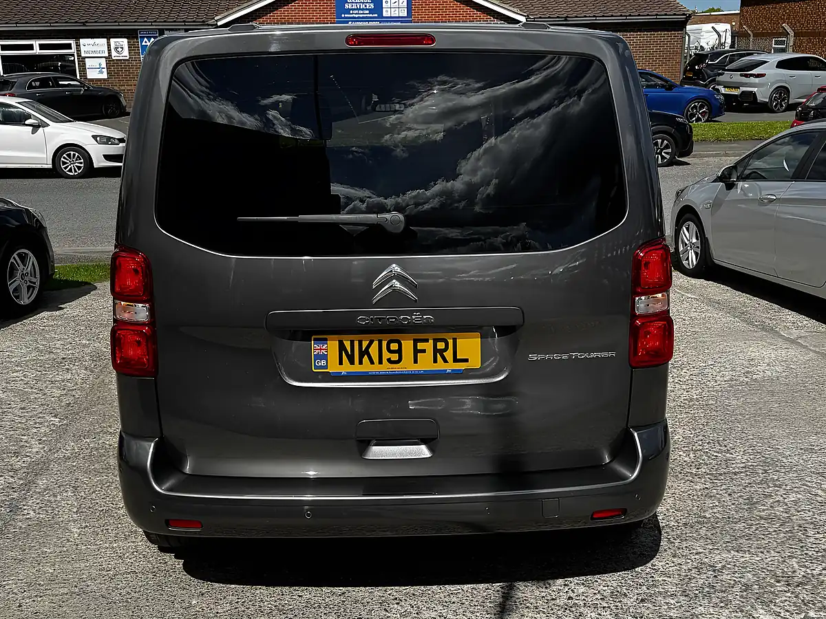 Used 2019 Citroen Spacetourer Feel M Platinum Grey Metallic - Interior and Exterior details 8