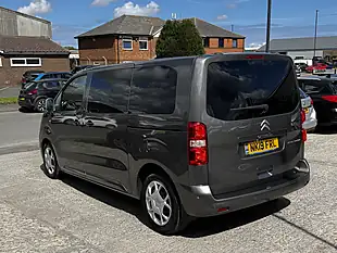 Used 2019 Citroen Spacetourer Feel M Platinum Grey Metallic - Interior and Exterior details 9