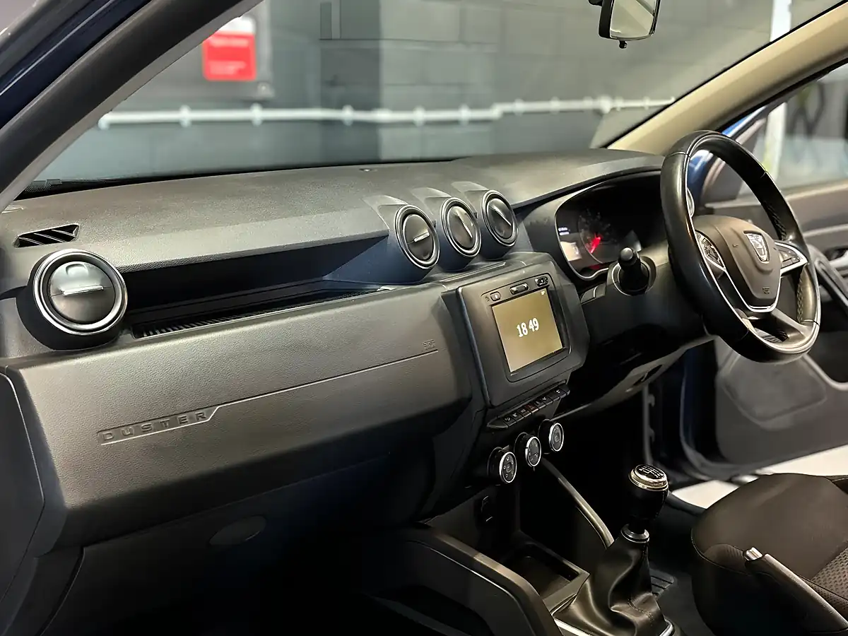 Used 2019 Dacia Duster Comfort 4WD Blue - Interior and Exterior details 11