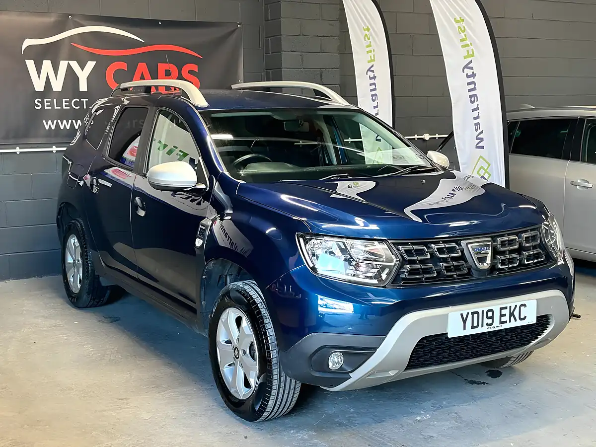 Used 2019 Dacia Duster Comfort 4WD Blue - Interior and Exterior details 3
