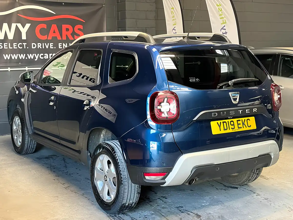 Used 2019 Dacia Duster Comfort 4WD Blue - Interior and Exterior details 8