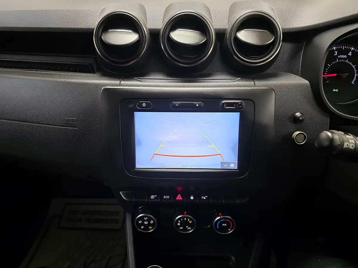 Used 2019 Dacia Duster Comfort Black - Interior and Exterior details 10