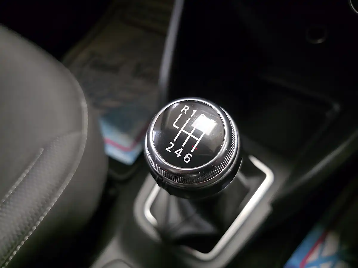 Used 2019 Dacia Duster Comfort Black - Interior and Exterior details 11