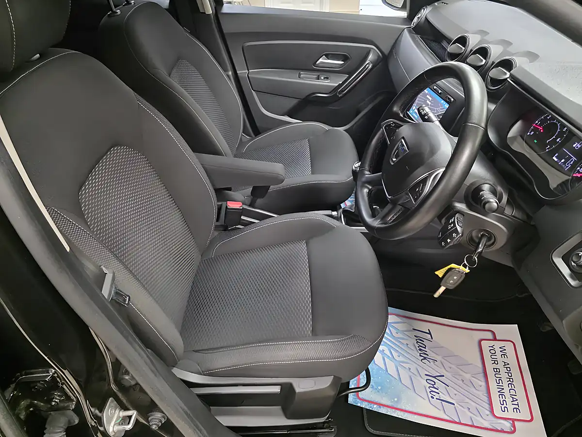 Used 2019 Dacia Duster Comfort Black - Interior and Exterior details 13