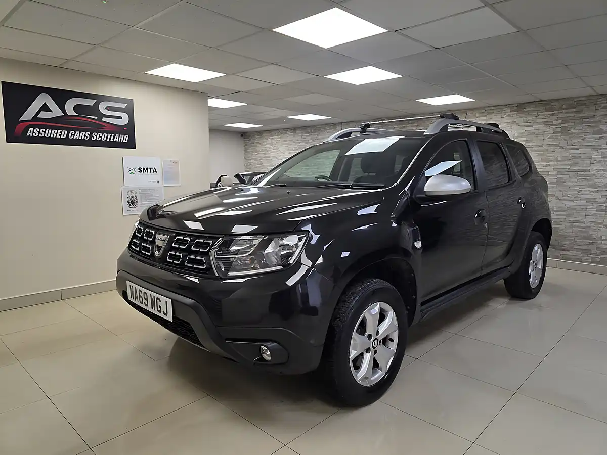 Used 2019 Dacia Duster Comfort Black - Interior and Exterior details 2