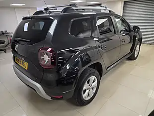 Used 2019 Dacia Duster Comfort Black - Interior and Exterior details 3