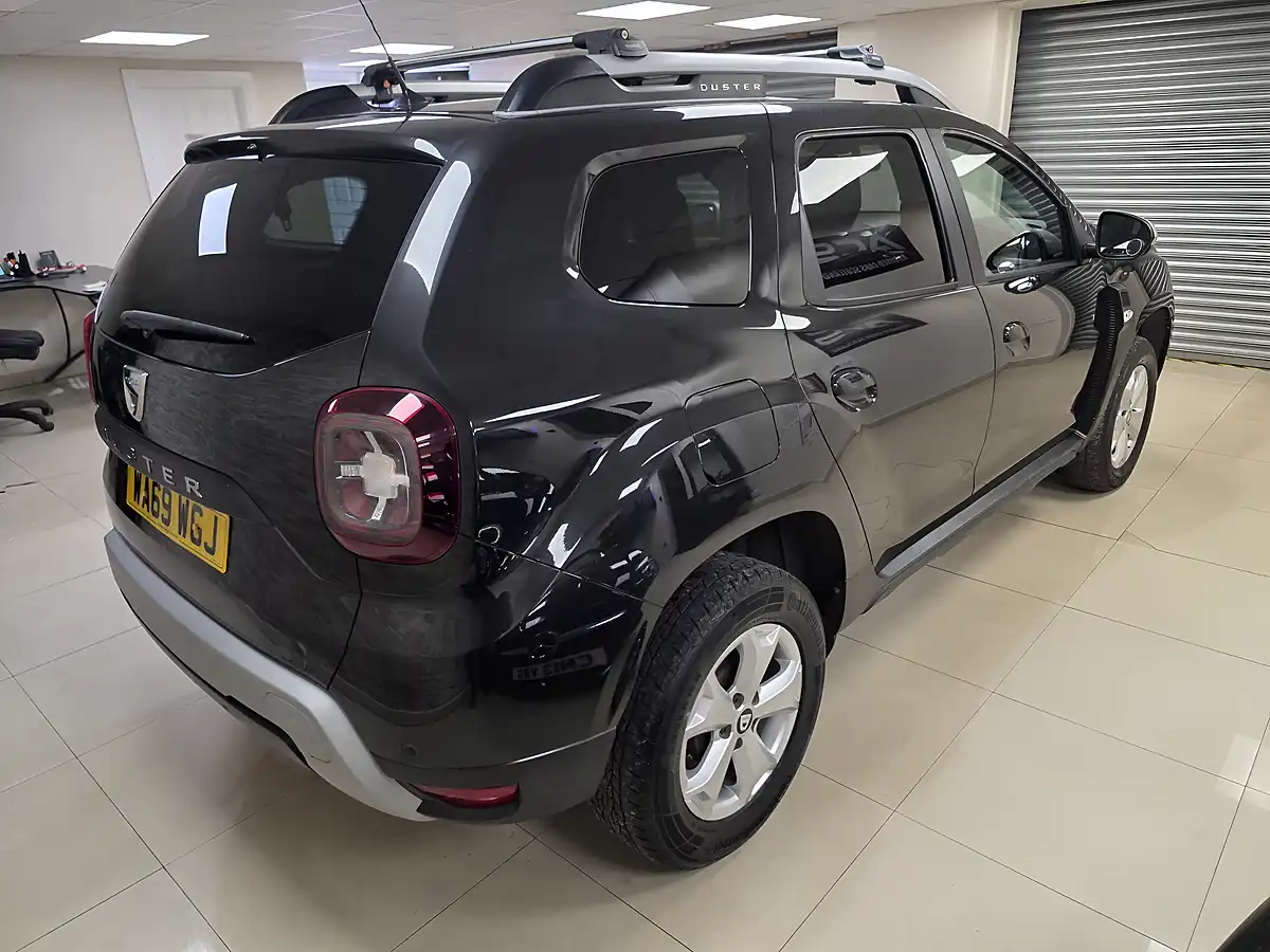 Used 2019 Dacia Duster Comfort Black - Interior and Exterior details 3
