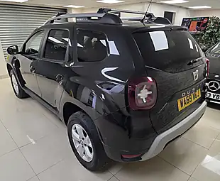 Used 2019 Dacia Duster Comfort Black - Interior and Exterior details 4
