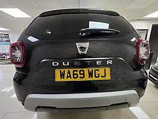 Used 2019 Dacia Duster Comfort Black - Interior and Exterior details 6