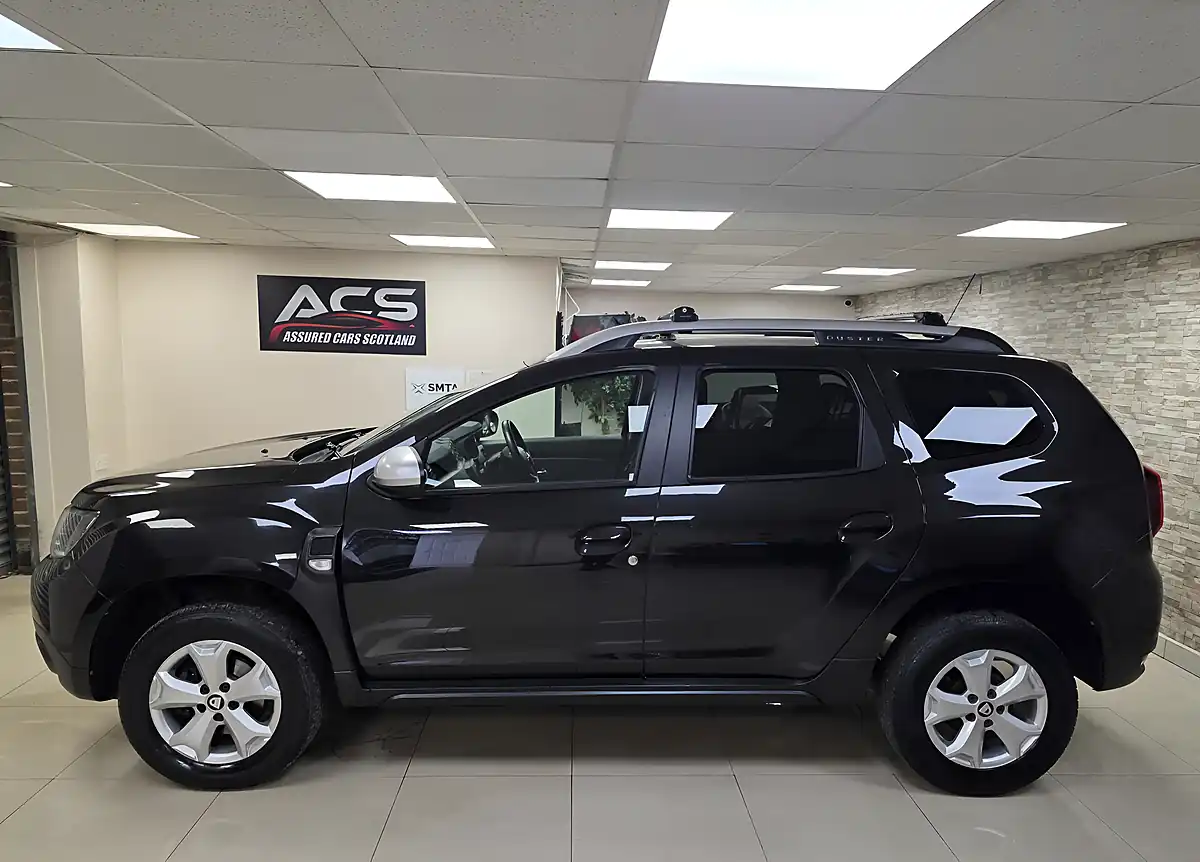 Used 2019 Dacia Duster Comfort Black - Interior and Exterior details 7