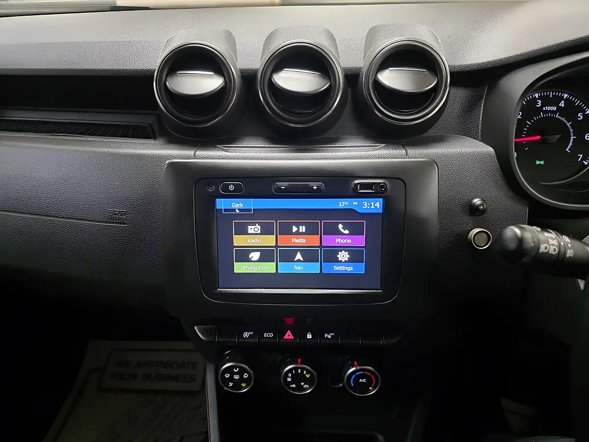 Used 2019 Dacia Duster Comfort Black - Interior and Exterior details 8