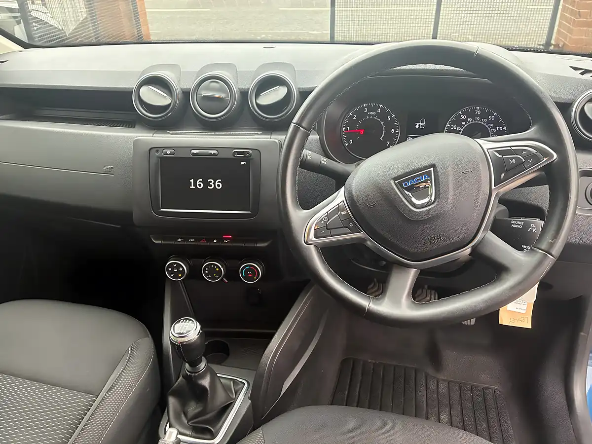 Used 2019 Dacia Duster Comfort Blue - Interior and Exterior details 11