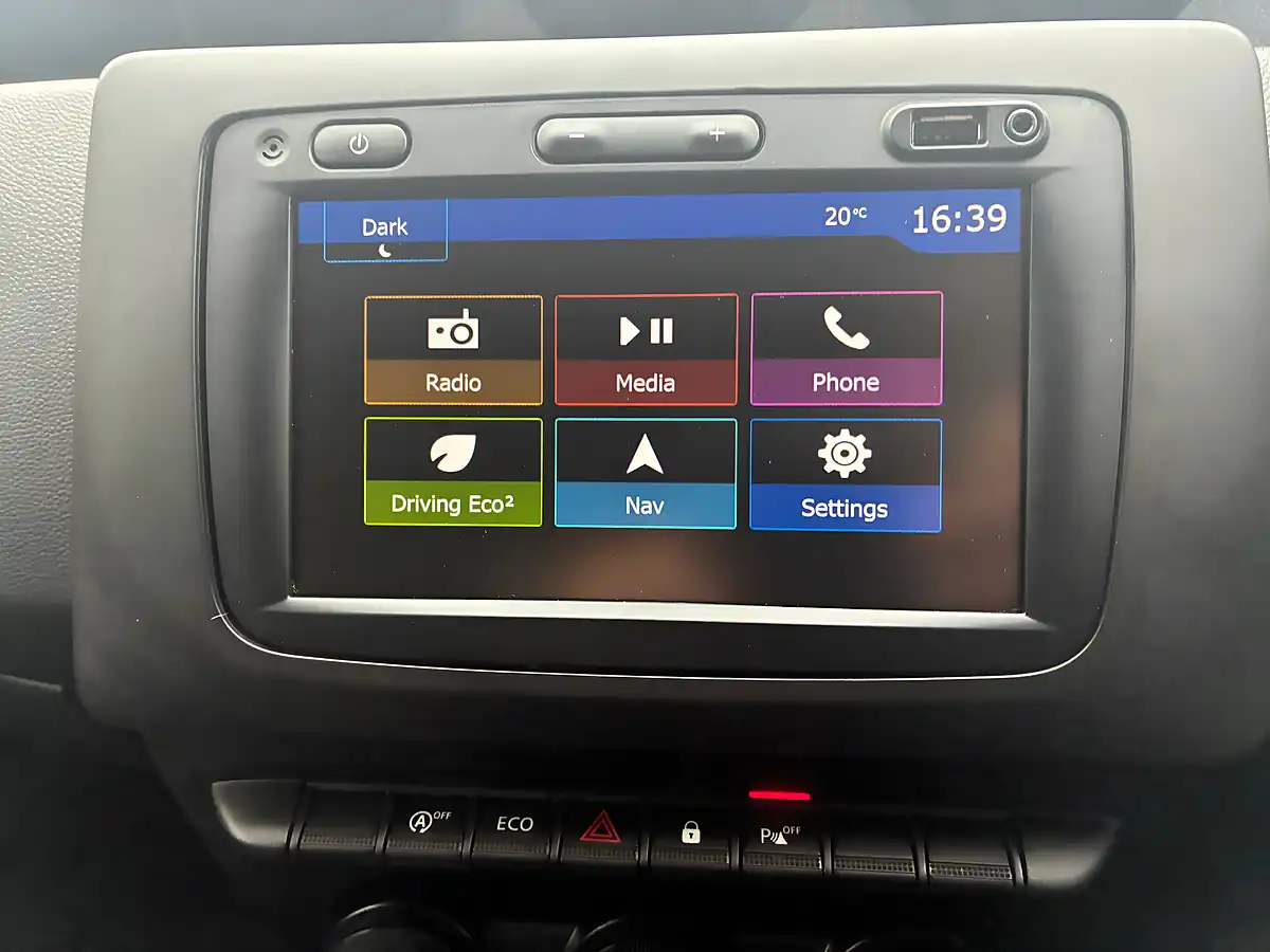 Used 2019 Dacia Duster Comfort Blue - Interior and Exterior details 15