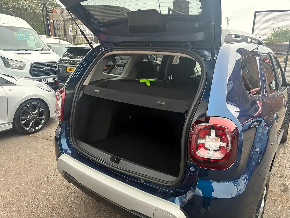 Used 2019 Dacia Duster Comfort Blue - Interior and Exterior details 16