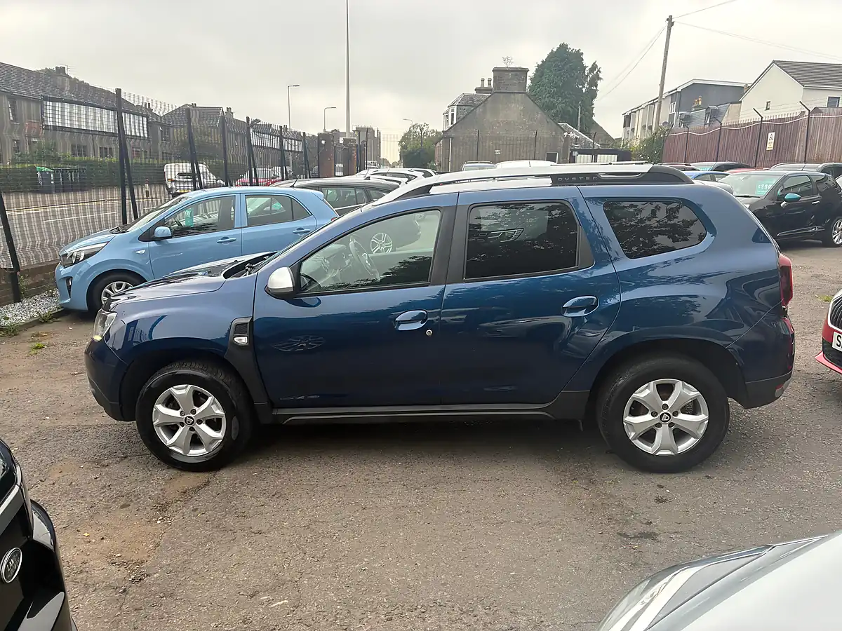 Used 2019 Dacia Duster Comfort Blue - Interior and Exterior details 4