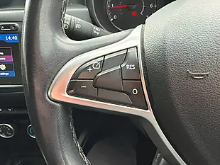 Used 2019 Dacia Duster Comfort Desert Orange - Interior and Exterior details 12