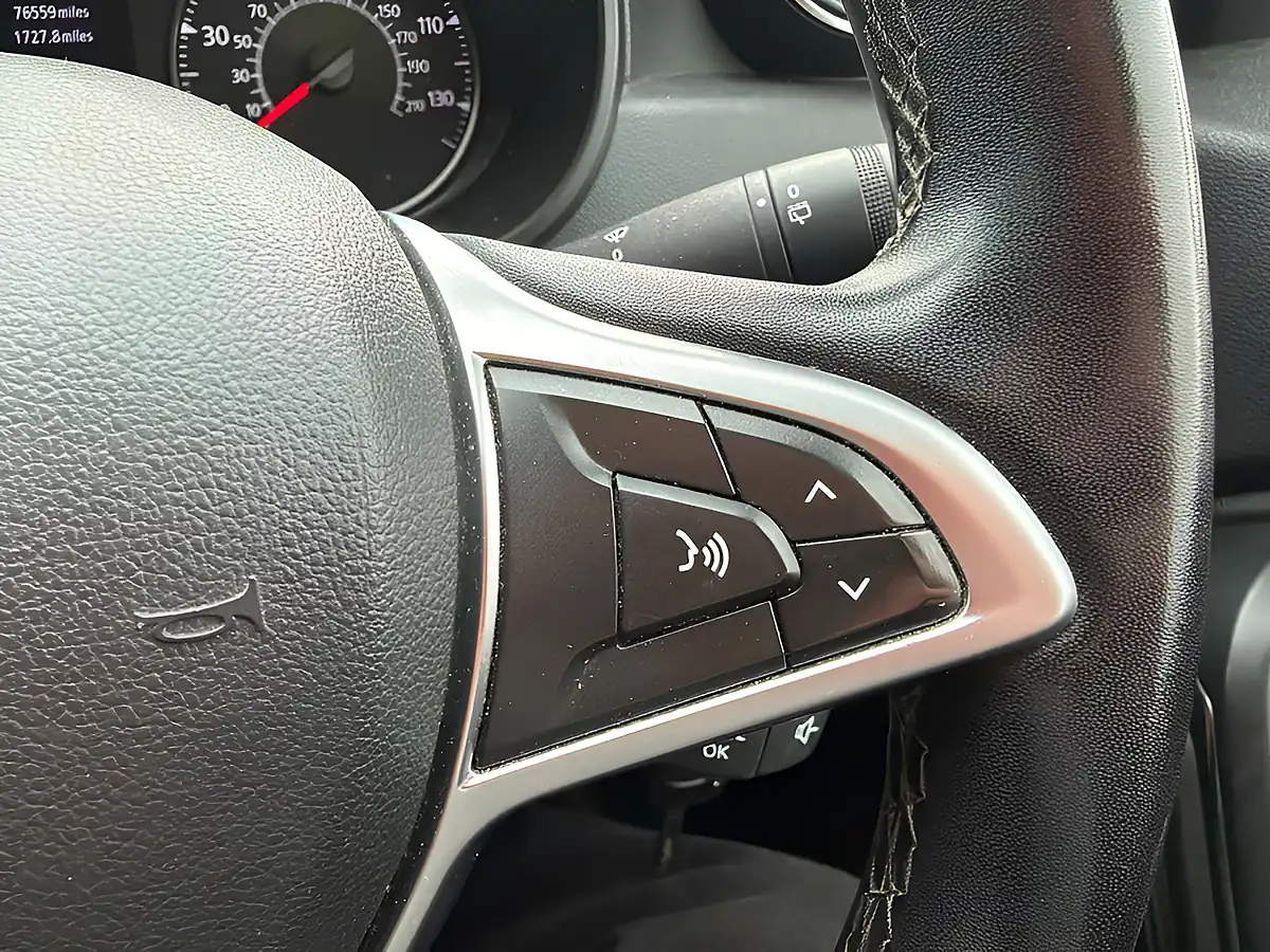 Used 2019 Dacia Duster Comfort Desert Orange - Interior and Exterior details 13