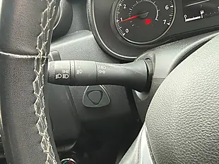 Used 2019 Dacia Duster Comfort Desert Orange - Interior and Exterior details 14