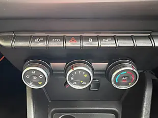 Used 2019 Dacia Duster Comfort Desert Orange - Interior and Exterior details 16