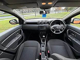 Used 2019 Dacia Duster Comfort Desert Orange - Interior and Exterior details 17