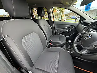 Used 2019 Dacia Duster Comfort Desert Orange - Interior and Exterior details 19