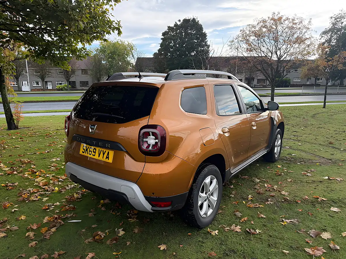 Used 2019 Dacia Duster Comfort Desert Orange - Interior and Exterior details 2